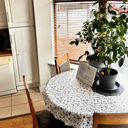 Lovely Bedroom In * Newbridge (Kildare)