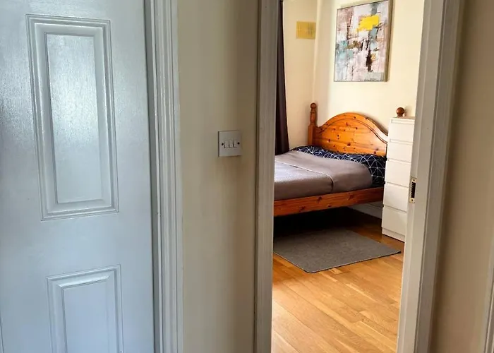 منزل للإقامة Lovely Bedroom In
